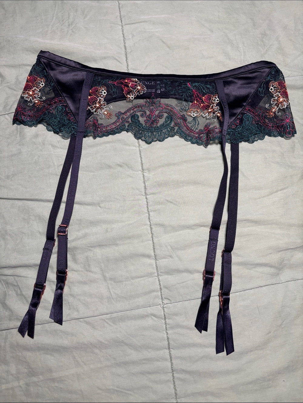 Lounge 3 Piece set w/ Black Bra, Garter Belt & Thong Jasmine - Picture 7 of 11